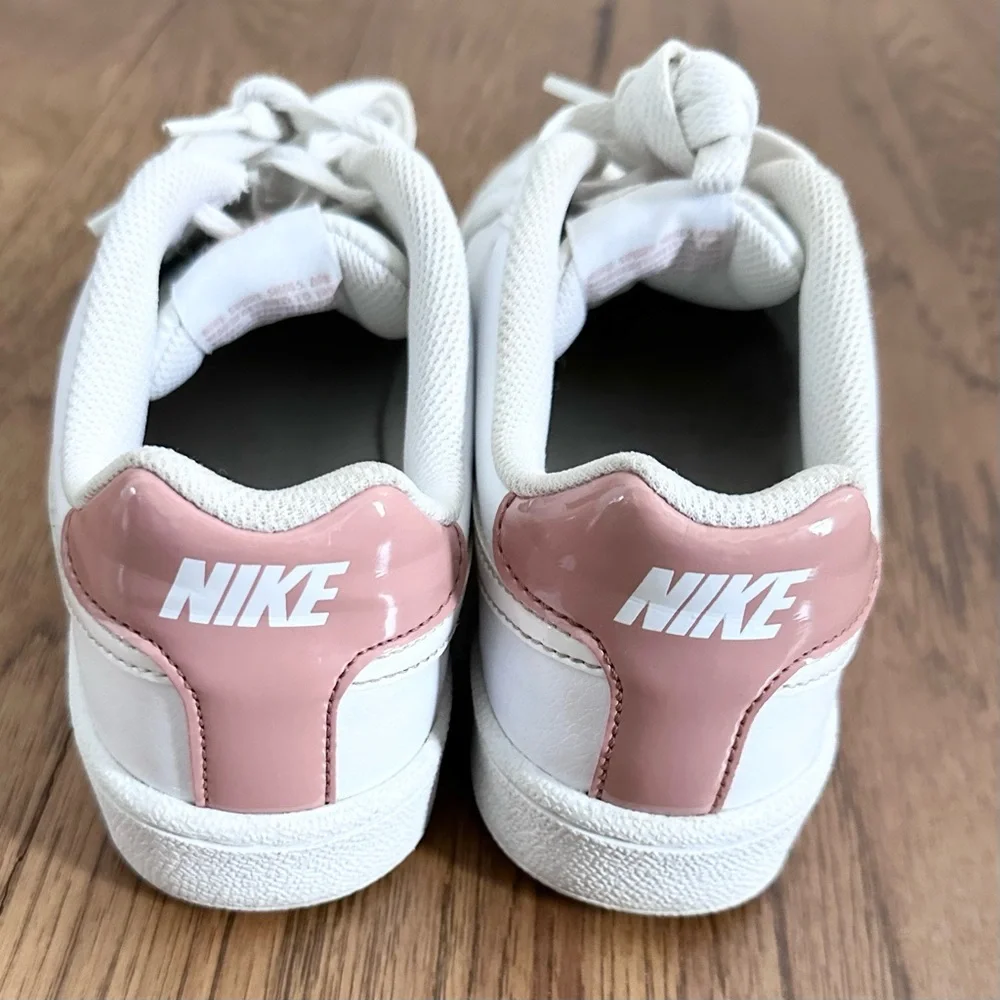 NIKE Court Royale white shoes woman’s size 8 - Picture 2 of 8